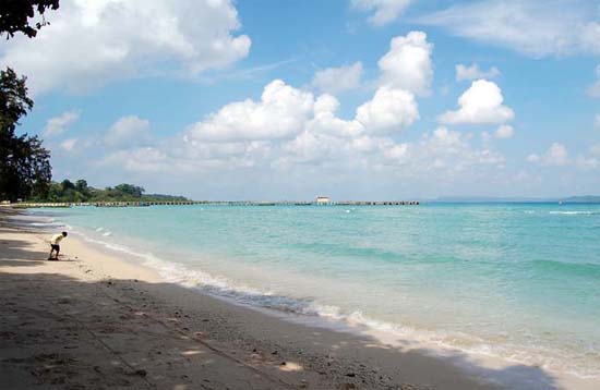 Andaman Lagoons - Popuplar Destination, Place to Visit or Sightseeing - Bharatpur Beach (Snorkeling, Scuba Diving, Jet Ski Ride, Speed Boat Ride, Glass Bottom Boat Ride) at Neil Island in Andaman Islands