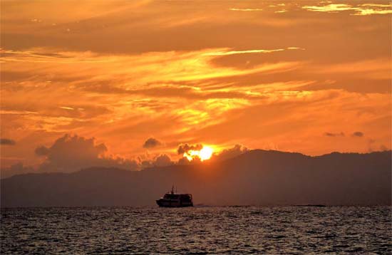 Andaman Lagoons - Popuplar Destination, Place to Visit or Sightseeing - Laxmanpur Beach (Sunset Point) at Neil Island in Andaman Islands